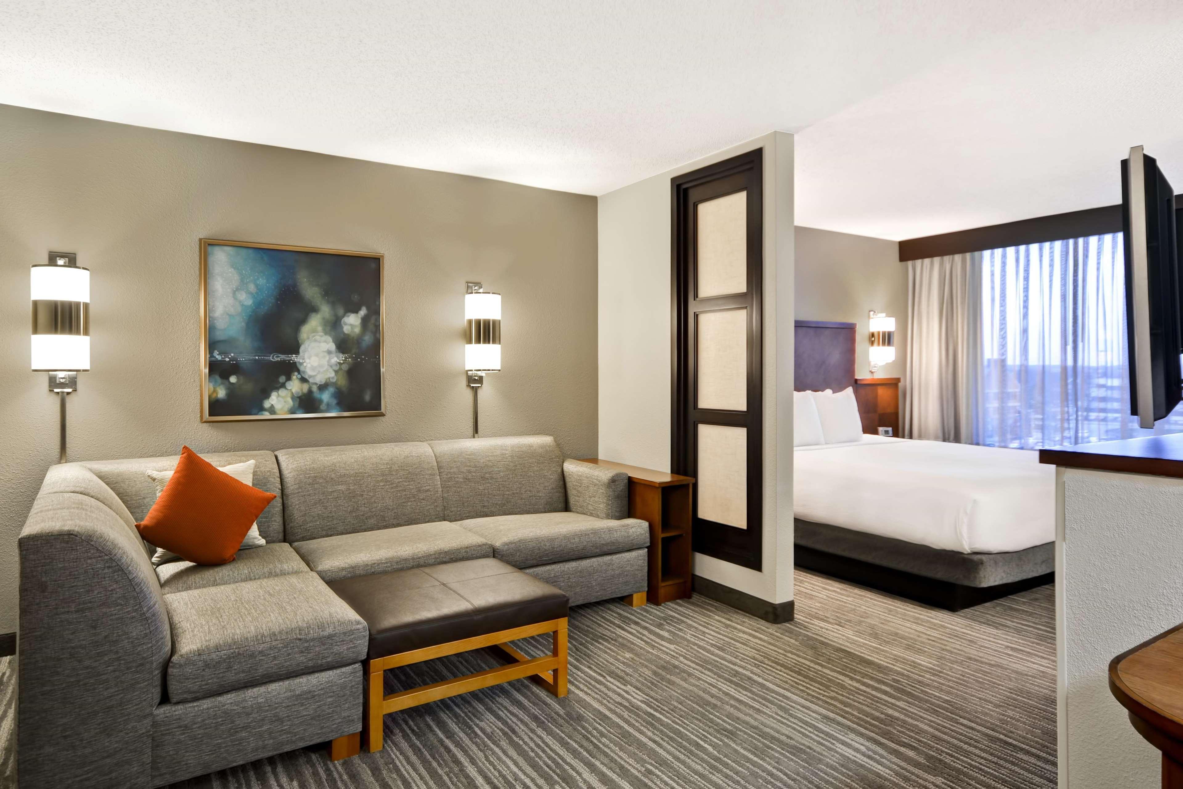 Hyatt Place Columbus Worthington Flint Exterior photo