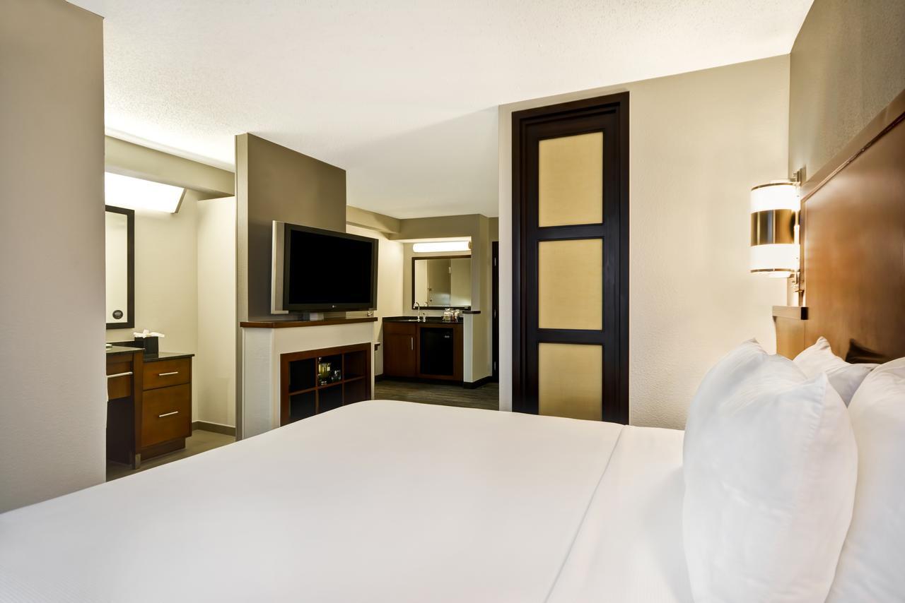 Hyatt Place Columbus Worthington Flint Room photo
